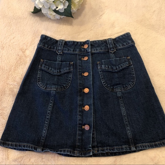 Madewell Dresses & Skirts - Madewell Button Front Denim Mini Skirt, Size 4